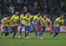 Brasil se mantiene en Copa América venciendo a Paraguay