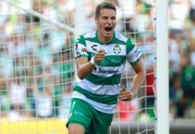 Santos triunfa ante su afición