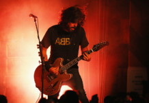 DAVE GROHL LOGRA REUNIR A SUS ÍDOLOS METALEROS