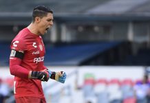 Hugo González de vuelta a Rayados; el referente de una nueva generación de porteros