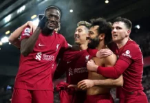 Liverpool destroza al Manchester United en el clásico de Inglaterra.