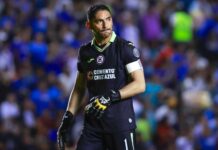 Jesús Corona se aleja de la Noria