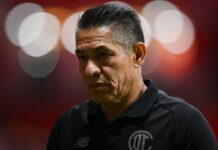 Nacho Ambriz fuera del Toluca